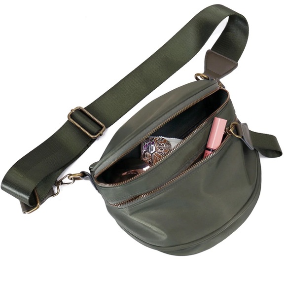 Grace & Lace Belt Bag NWT Olive Green - Sold Out - Picture 4 of 7
